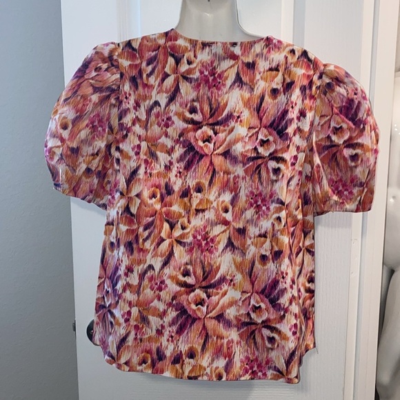 New CeCe Plus V-Neck Puffed Sleeve Blouse - Picture 8 of 8